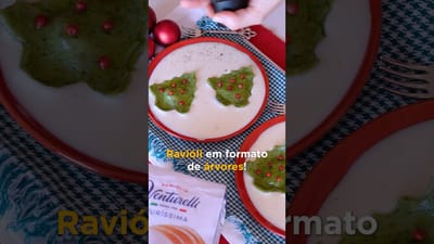 Ravioles de Espinacas Rellenos de Queso en Forma de Árbol