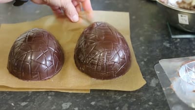 Cómo Hacer Huevos de Pascua Sin Choque Térmico Convencional