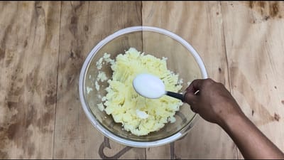 Papa Cocida Rellena en el Sartén