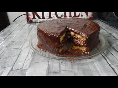 PASTEL DE CHOCOLATE EN POLVO DE DEBORA DIAS