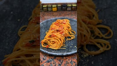 Espagueti en Salsa de Jitomate Cherry y Albahaca