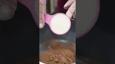 Pastel de Chocolate Super Suavecito con Cobertura Crujiente