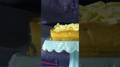 Pay de Brigadeiro Blanco con Uvas