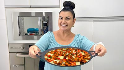 Arroz com Sobras de Churrasco na Panela Só (Panelinha Goiana com Chips de Mandioca e Banana)