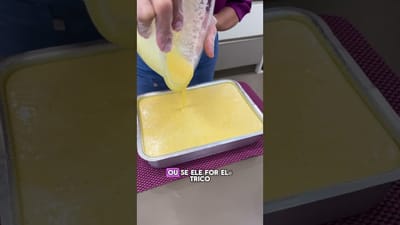 BOLO SUPER CREMOSÃO DE MILHO COM GOIABADA