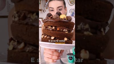 Pastel de Chocolate Oscuro y Húmedo (sin polvo de hornear)