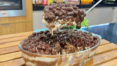 Pay/Carlota de Chocolate con Bolitas de Chocolate (Nescau Ball)