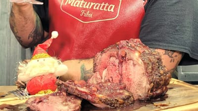 Corte Ancho Maturatta con Reducción de Vino y Frutos Rojos