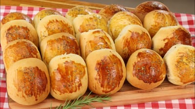 Pan de Papa Relleno de Chorizo Ahumado y Requesón