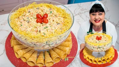 ENSALADA DE POLLO SERVIDA EN COPA