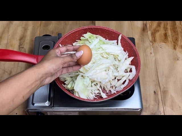 Omelete de Repolho com Ovos