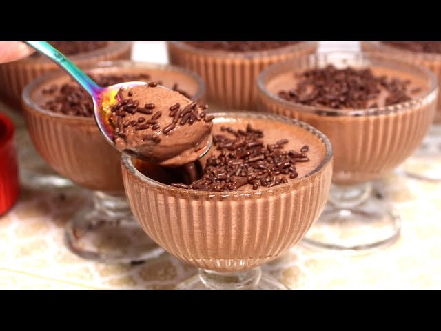 Mousse de Chocolate de Licuadora: ¡Lista en 10 Minutos!