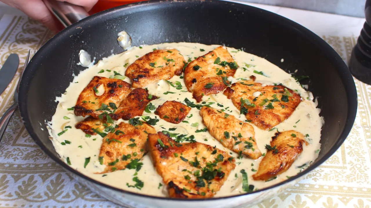 Frango com Molho de Queijo (Pronto em 15 Minutos)