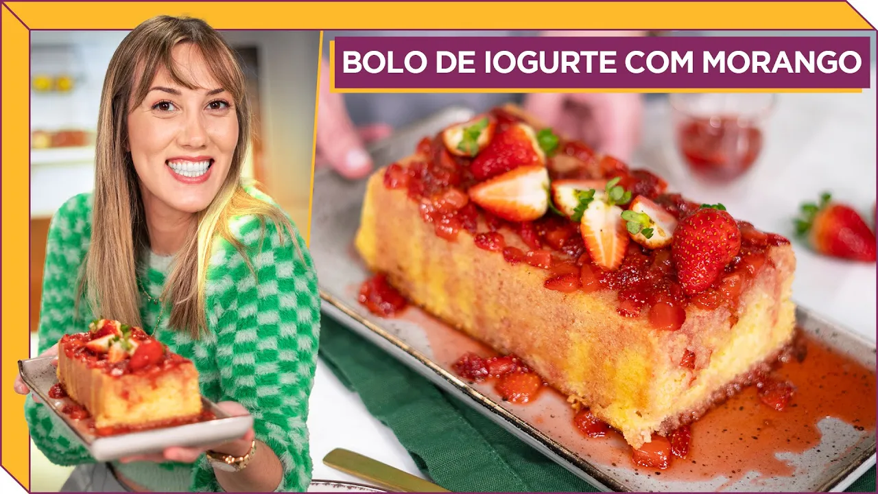 Bolo de Iogurte com Calda de Morango