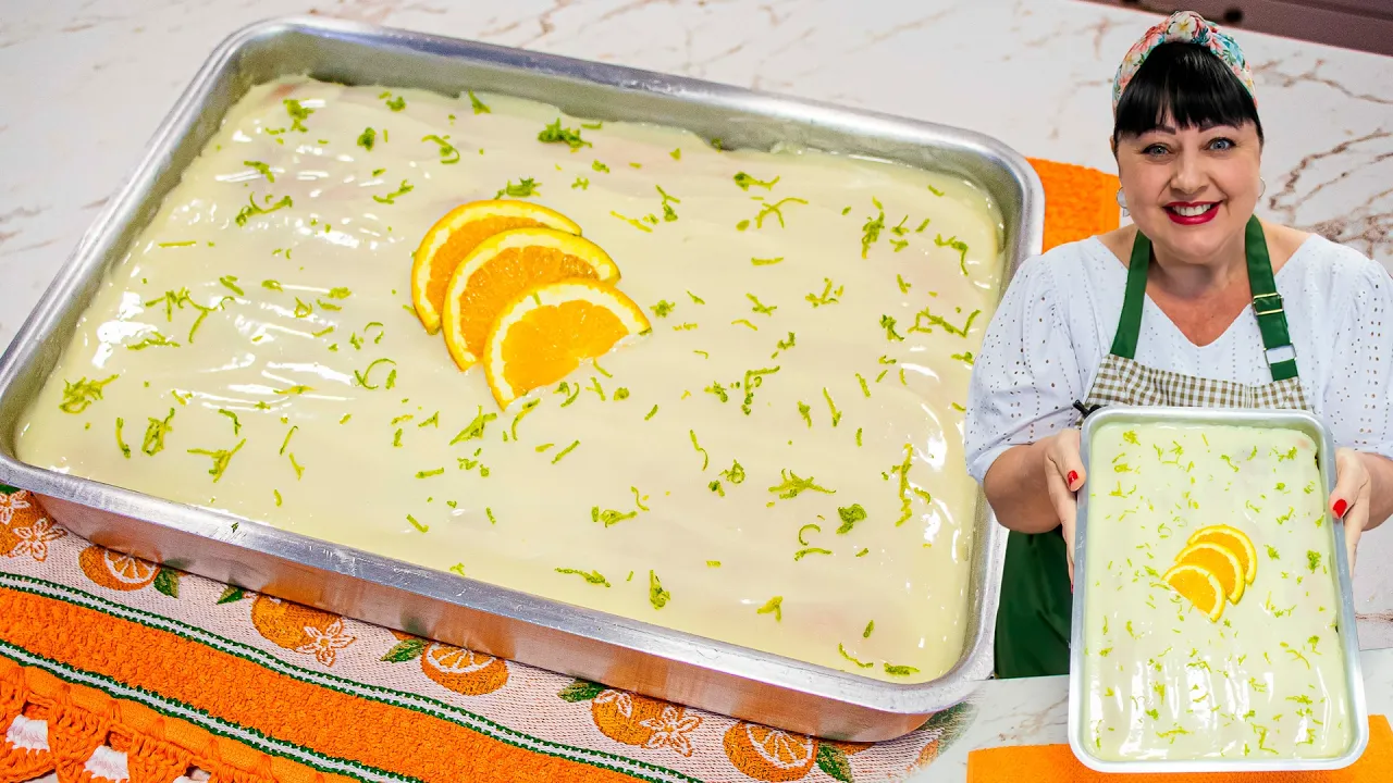 Pastel Húmedo de Naranja Mantequilloso con Chocomil/Glaseado Cremoso