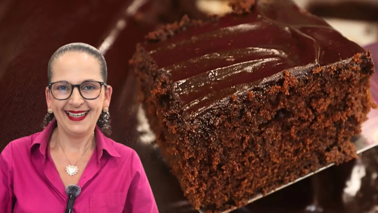 Pastel de Chocolate Esponjoso, Fácil y Rápido