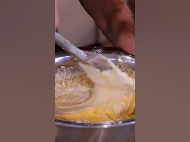 Bolo de Fubá Super Cremoso com Cobertura de Goiabada