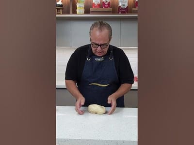 Pan Relleno de Chorizo Fresco