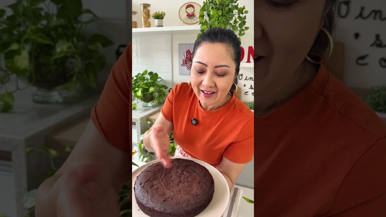 Torta Brownie com Brigadeiro e Morangos