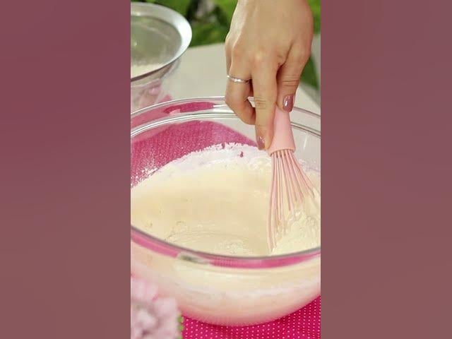 Easy Cake Batter - Ninho and Strawberry Sheet Cake