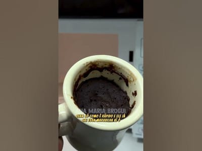 Petit Gateau de Caneca usando Rosquinhas